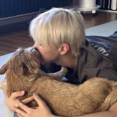 pityparting's profile picture. https://t.co/RNDBgriMnG