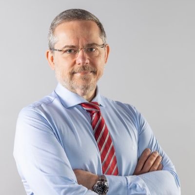 Livre-docente em Penal. Doutor e Mestre em Processo Penal. Professor Associado da PUC-SP. Desembargador. Autor de mais de 40 obras juridicas