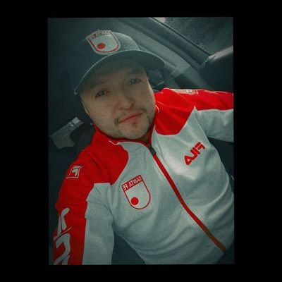 ESTEBANLIRIKO's profile picture. DEL ROJO TODA LA VIDA 🇮🇩