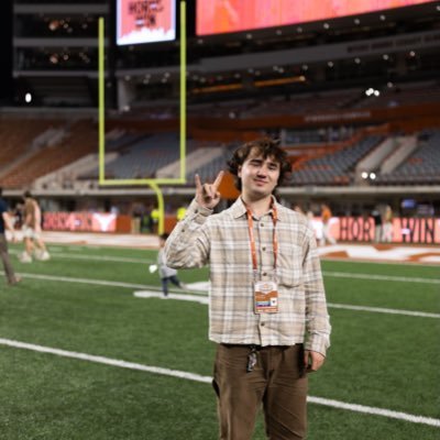 charliep_10's profile picture. Senior Photographer for The Daily Texan | UT 2027 | All things sports | Bilingual (English and Spanish)