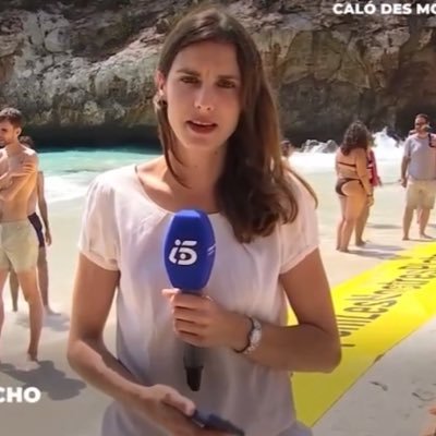Reportera @araanamib3, @informativost5 y @noticias_cuatro. Excap de premsa @ConsellDeMca. Journalist, photographer, climber. https://t.co/b0vdIGC8IP