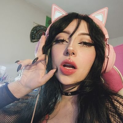 💕 Cosplayer, gamer and streamer on Twitch 💕 18+