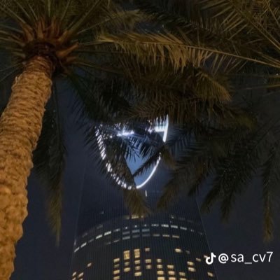 من ضمن جمهور و رابطه ملك الفن خالد عبدالرحمن في السوشيل ميديا لنقدم لكم اجمل اغانيه - اشعاره - احساسه - مقابلاته