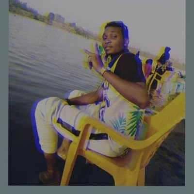 AbodeyAltahir's profile picture. ارحم مَن رحَلوا إليْك يا اللَّه.. 

# ŦĦЄ ØИĿყ ØИЄ ,☝🏾