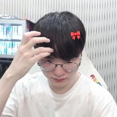 0705_fahri's profile picture. i pray for faker and #T1WIN only