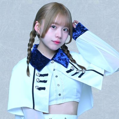 【@yumegiwa_l_g】の赤色🎸| 🏰Eden担当🏰| パンクロックとチバユウスケが大好きです| ベースを弾く|SNSでは #夢でも推すよみやこ嬢 で愛の証明してね📸チェキツイ→#みゃーこかわにー 📸