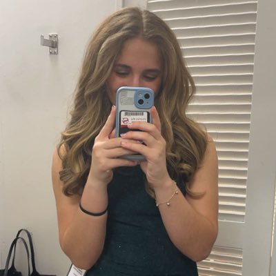 HannahLackowitz's profile picture. I’m weird