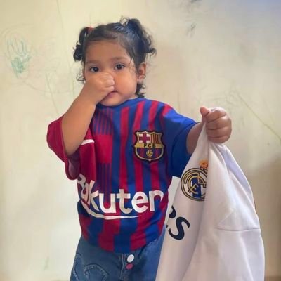Smart work makes hard work look easy 💯💨 Social Media accounts manager 👩💻
Writer✍🏾
Your middleman for everythingⓂ️🧍🏾♂️Ⓜ️Just name it. FORCA BARCA❤️💙