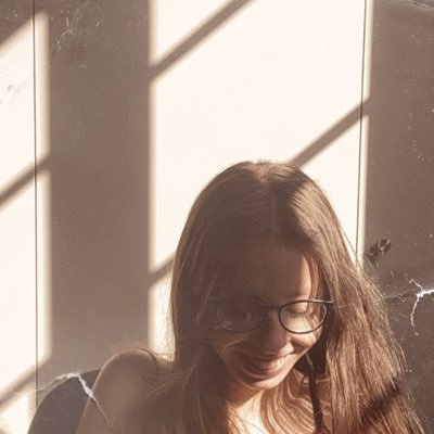 carlotamlemos's profile picture. 