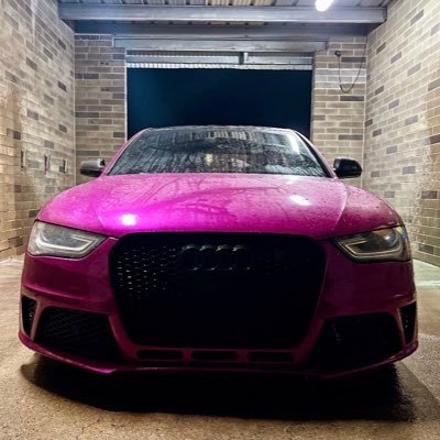 He1nsKe's profile picture. retired