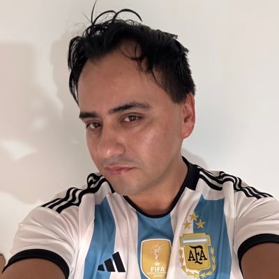 Street Fighter & KOF player, Revo Champ.