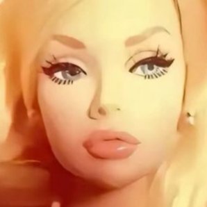 callmetannaz's profile picture. عامه پسند نیستم.