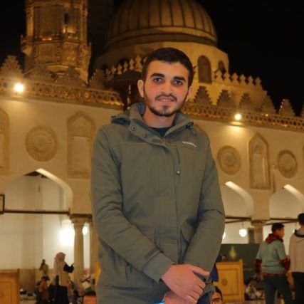 Mustafa_AlAzhry's profile picture. سَأَضرِبُ في طولِ البِلادِ وَعَرضِها
أَنالُ مُرادي أَو أَموتُ غَريبا

فَإِن تَلِفَت نَفسي فَلِلَّهِ دَرُّها
وَإِن سَلِمَت كانَ الرُجوعُ قَريبا