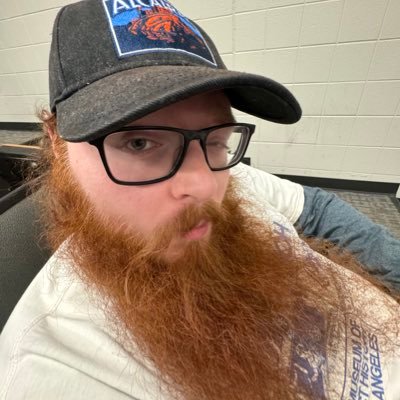 I love wizards, big hats, and robot suits (in that order) North Carolina FGC and TCG player