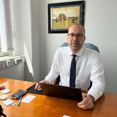 Chińskie oraz międzynarodowe prawo żywnościowe Chiński rynek rolno-spożywczy Zwolennik utworzenia w Polsce futures dla rynku rolnego 中国和国际食品法专家 中亚食品产业专家 期货支持者