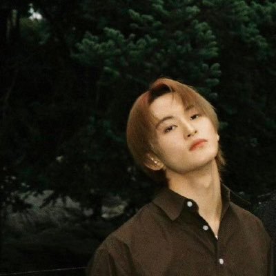 ndjuananda's profile picture. romantic at heart, dreamer in soul, believer in endless love