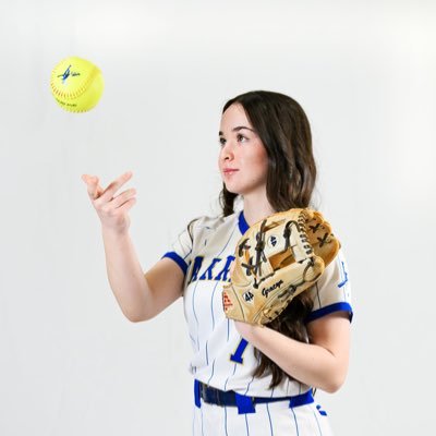 2028 Athlete || Carolina Cardinals Nationals 16u Phelix || Indian Land HS || MIF/OF/P || NCAA # 2407349117 || gracyn.w9@gmail.com