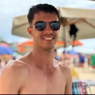 Benhame28's profile picture. ......