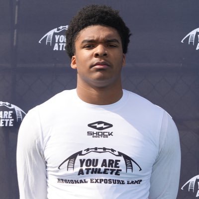 C/O 2026 |6’2| |220lbs| |ATH| 37 in vert| 4.56 40yrd| 3.1GPA|545lb squat| 305 bench| Offers:1| Cell: 918-237-5191 Ncaa#2404262474 PR 3:5-7