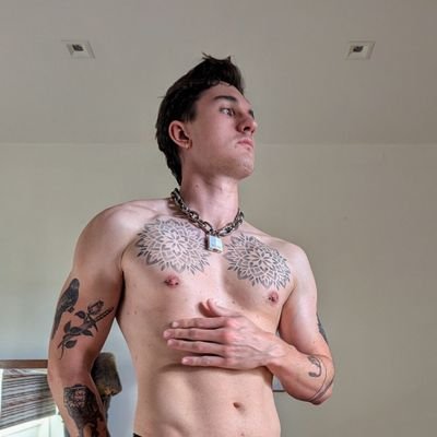 Locked Switch | Kinky 😈, Piggy🐷 & generally Deviant😵💫 | DM's open for Chats & Collab ✉️