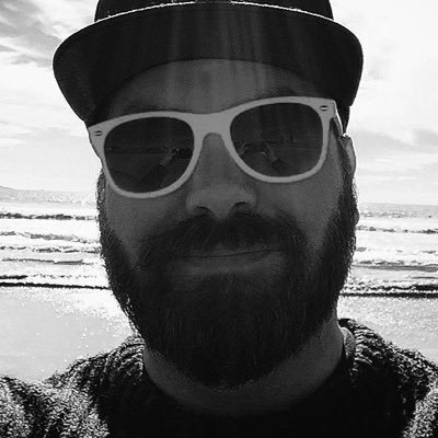 rednaloozoo's profile picture. 