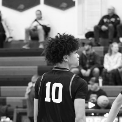 PG/SG HT 6'2” WT 165lbs WS 6'3” St. Mary's High School ‘26 GPA 3.87/4.0 Jr.starr.2026@gmail.com/jr.jeremiah1207@gmail.com NCAA ID 2303807783