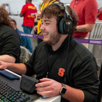 Friskeyyyyy's profile picture. Captain and Tank for Cuse Rivals Club Comp Team // Student lead of production Cuse esports🍊// @drinkjuvee Creator // https://t.co/DkPhTywqxA