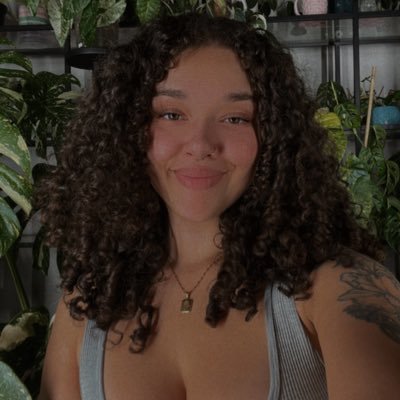 aliciannicolee's profile picture. hailey is my mom | autumn♡