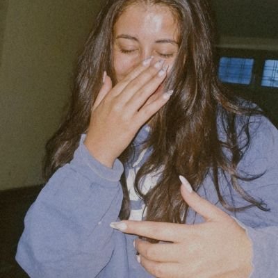 KarenParedes34's profile picture.