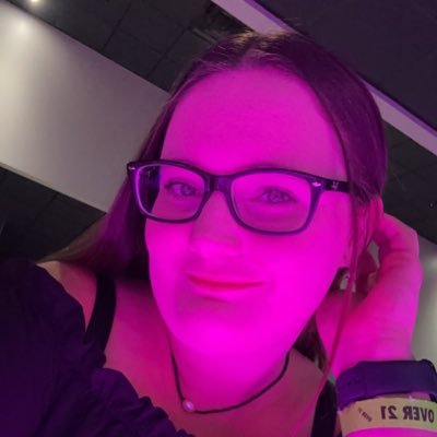 26 ❤️🔥 | Jordan Akio Wells 💍💕 | Mom of 1 🧑🧑🧒 | Liam Akio Wells 💜 | Fur Mama of 4 🐾 | CEO of BPPC👩🏻💼| Halsey Obsessed 🎱⭐️🍒🎲🃏|