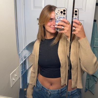 stephaniie1218's profile picture. 