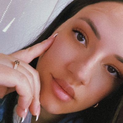 AndreaAdams07's profile picture. Just people watching.