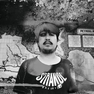 Bernal. Entre muchas cosas, Cientista Social y maestrando en Criminología. Guitarra Gitanos. Miembro LESyC. Dir. Valiant Negro Records. Escribo en @_enesencia