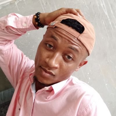 A Dancer || https://t.co/Sh0SHCJ6PO Finance and Banking || A Core Catholic || Man United