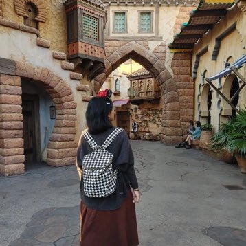 anastasiaestee's profile picture. Sapere Aude 🛋 I prefer ask to answer 🍱 Nullius in Verba 🏯 @russellcrowe adorer