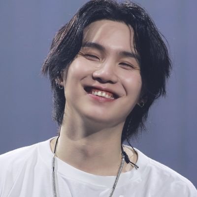fan account ✨ Yoongi my love 😻
#WeAreBulletproof 2025 IS BTS AND ARMYS YEAR