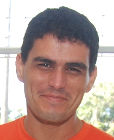 Profficional Especializado em envidraçamento de varandas