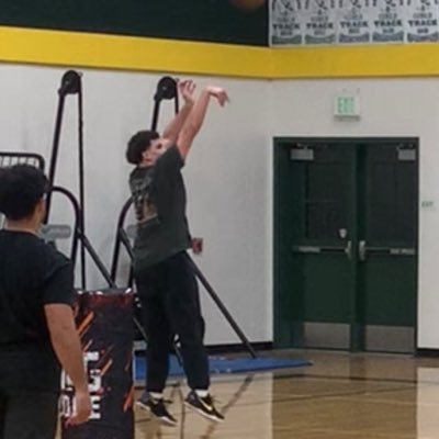 6’3 195| C/O 2024 | SG/SF | Shasta High School | aronescobar2006@icloud.com