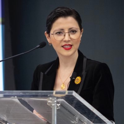 Olesya Khromeychuk Profile
