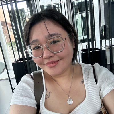 alxndramaki's profile picture. Hi I’m Alexandra and I read tarot and I enjoy cups of coffee or a nice rant session whichever is needed atm.