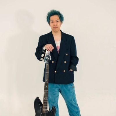主にベース弾いてまふ(@Zerocal_JP )。まちぼ音楽教室でベースの講師してますhttps://t.co/QFOLM2auae🎸