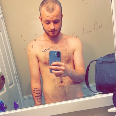 TimHolland72250's profile picture. dm for content 🤭