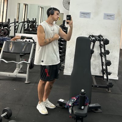 facuumonterooss's profile picture. https://t.co/UE62YpkbZK