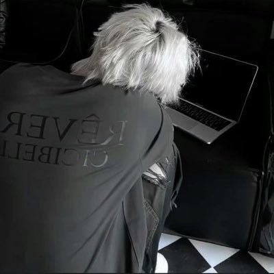 cxzwtr's profile picture. 