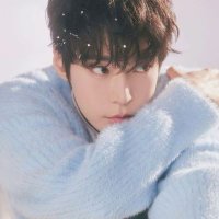 도롱 (@li1_xc_) 's Twitter Profile