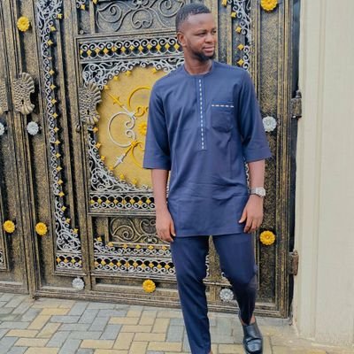 Superbuchi5's profile picture. Creative Director @Buchified; a  fashion brand that crafts unique outfits for modern day men in senator, Agbada, Danshiki, shirts, suit