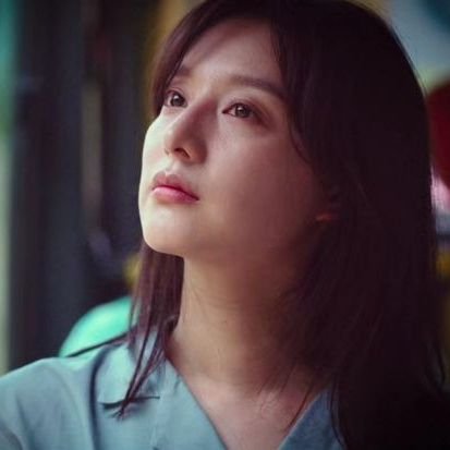 unseenloren's profile picture. safe space🍃