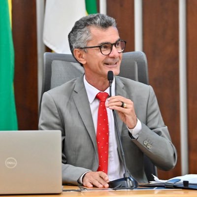 Professor de Geografia, ex-vereador, ex-prefeito de Parelhas e Deputado Estadual Reeleito com 50.499 votos pelo PT/RN e Líder do Governo da Prof Fátima Bezerra.