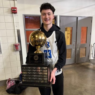 Bremerton High School/Class2028/3.8GPA/6’11”/Center/Seattle Select 15UA/Instagram: jay.beahan360