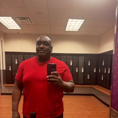 Coder_711's profile picture. DeVry University alumni 👨🏿‍🎓